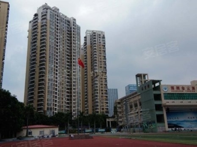 چه چیزی پروژه استخر شنا Blueway در Yunding Cuifeng فاز III را به یک مرکز تفریحی برجسته تبدیل می کند؟